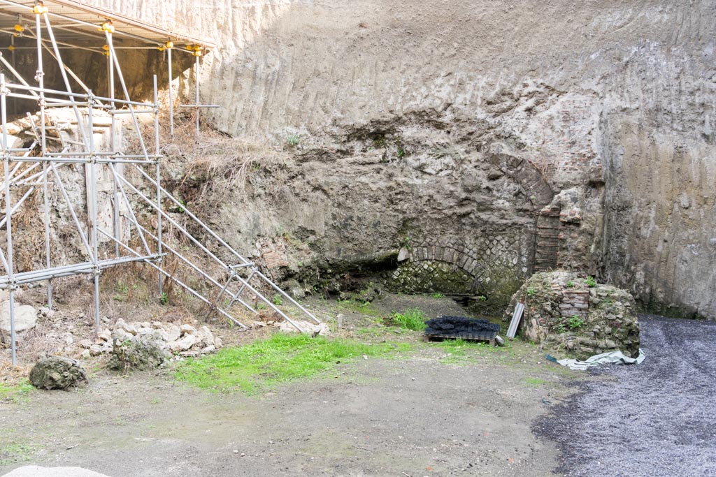 House of Dionysiac Reliefs, Herculaneum, seaside pavilion, October 2023.
Looking north on east side of seaside pavilion. Photo courtesy of Johannes Eber.